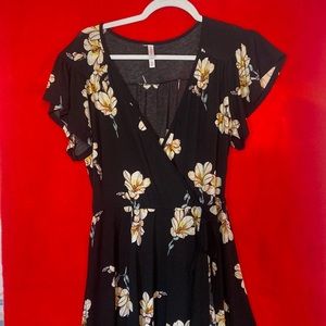 Xhilaration Floral Dress size M